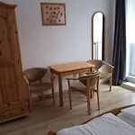 홈스테이 Alba 미에드지보드지